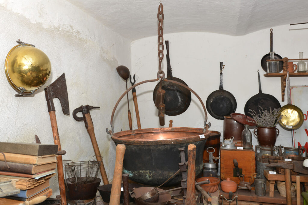 Rauchküche mit Käsekessel